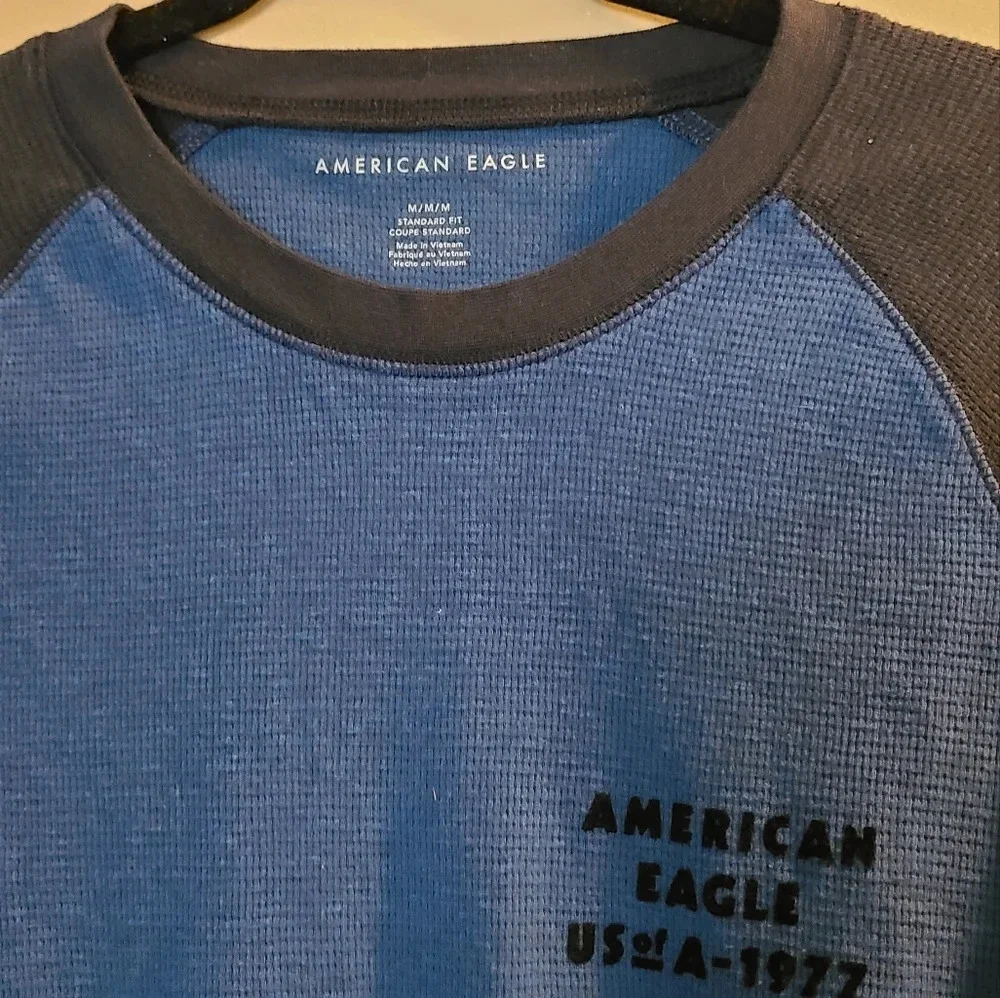 NWT American Eagle Outfitters Blue Tshirt long sleeve sz.M
